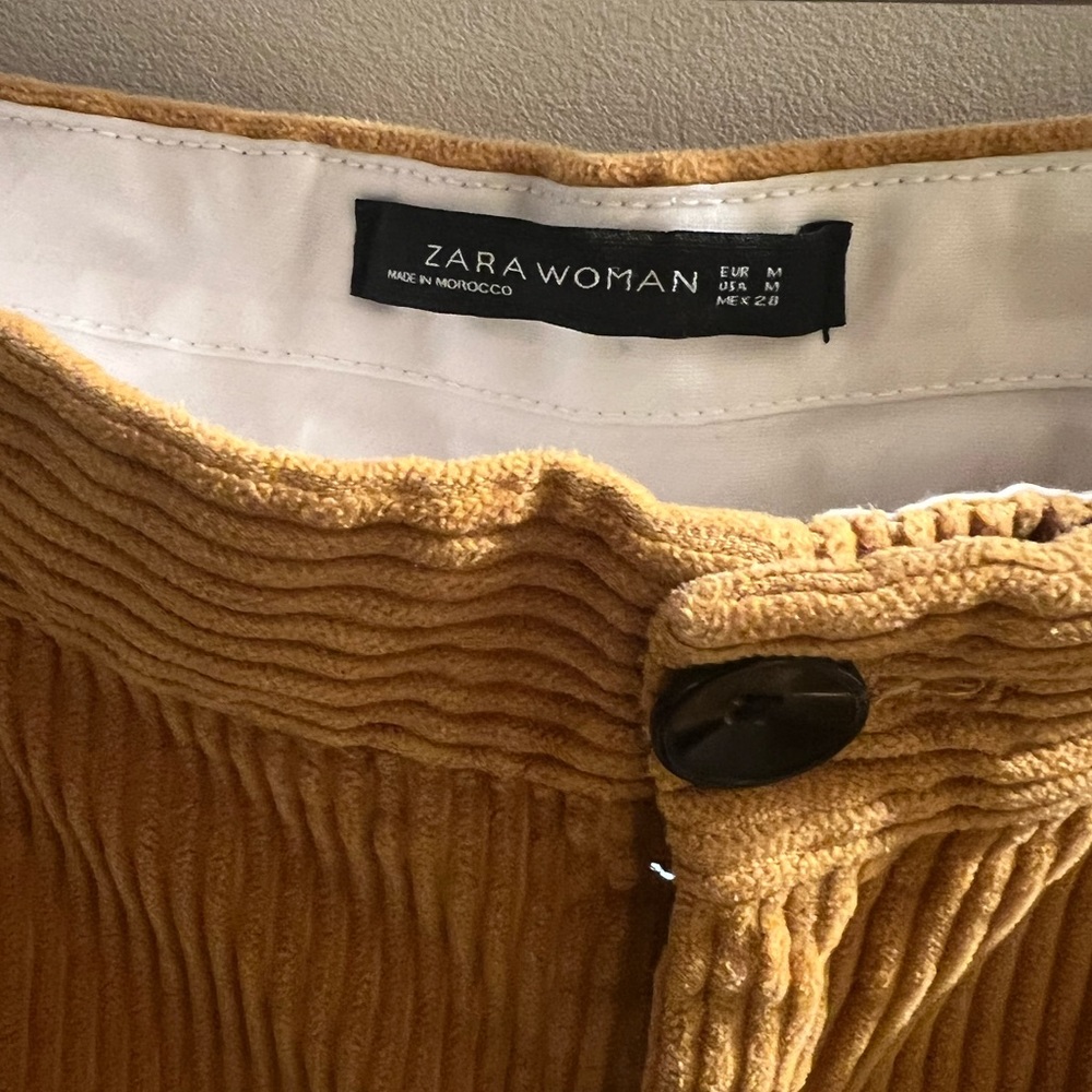 Zara Cropped Pants - Picture 4 of 4